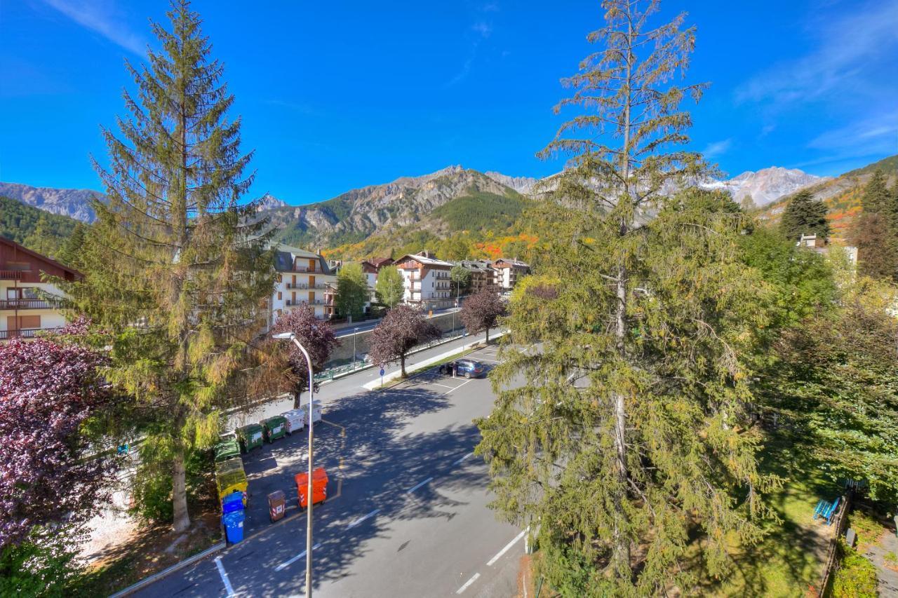 Il Rododendro City Center - Happy Rentals Bardonecchia Exterior photo
